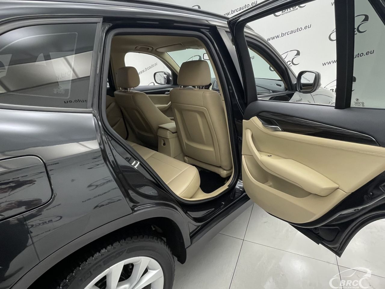 BMW X1 | 11