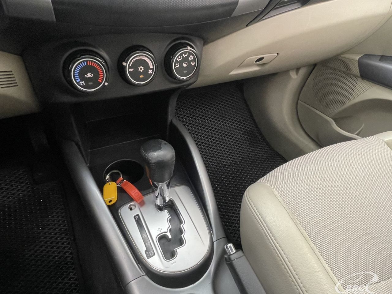 Mitsubishi Outlander | 25