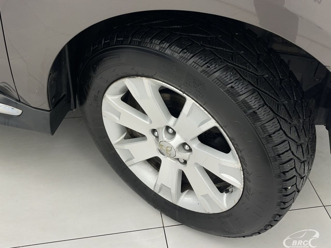 Mitsubishi Outlander | 32
