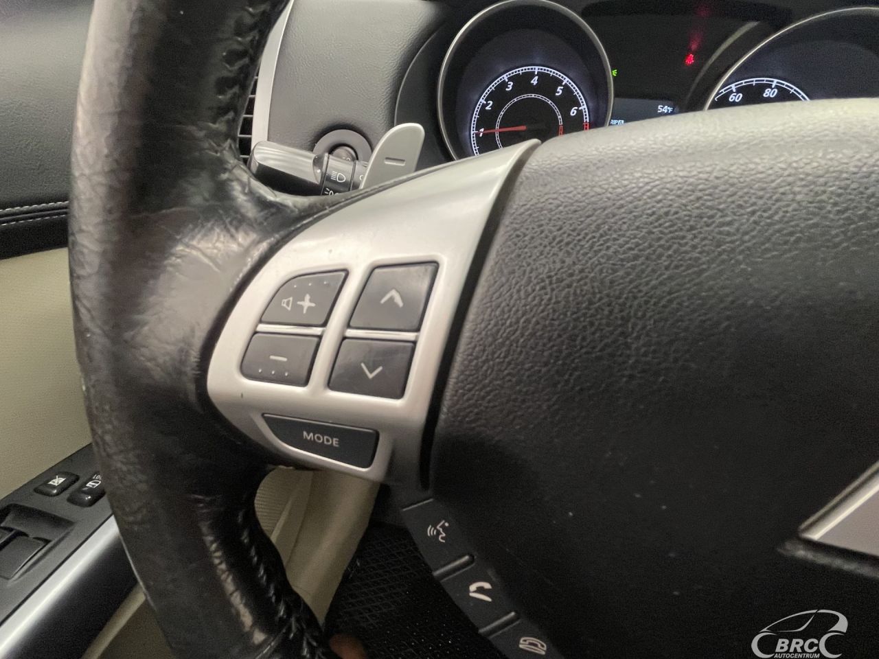 Mitsubishi Outlander | 29