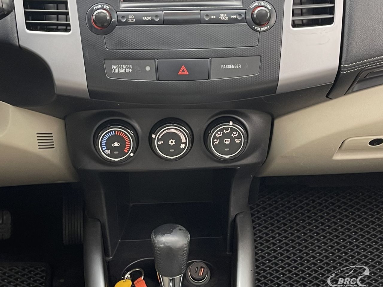 Mitsubishi Outlander | 16