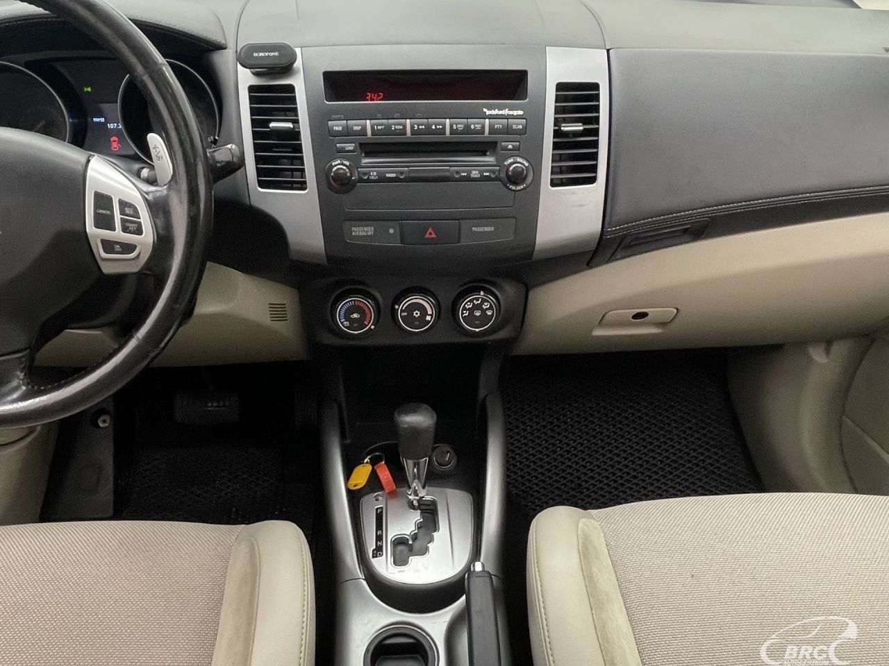 Mitsubishi Outlander | 14