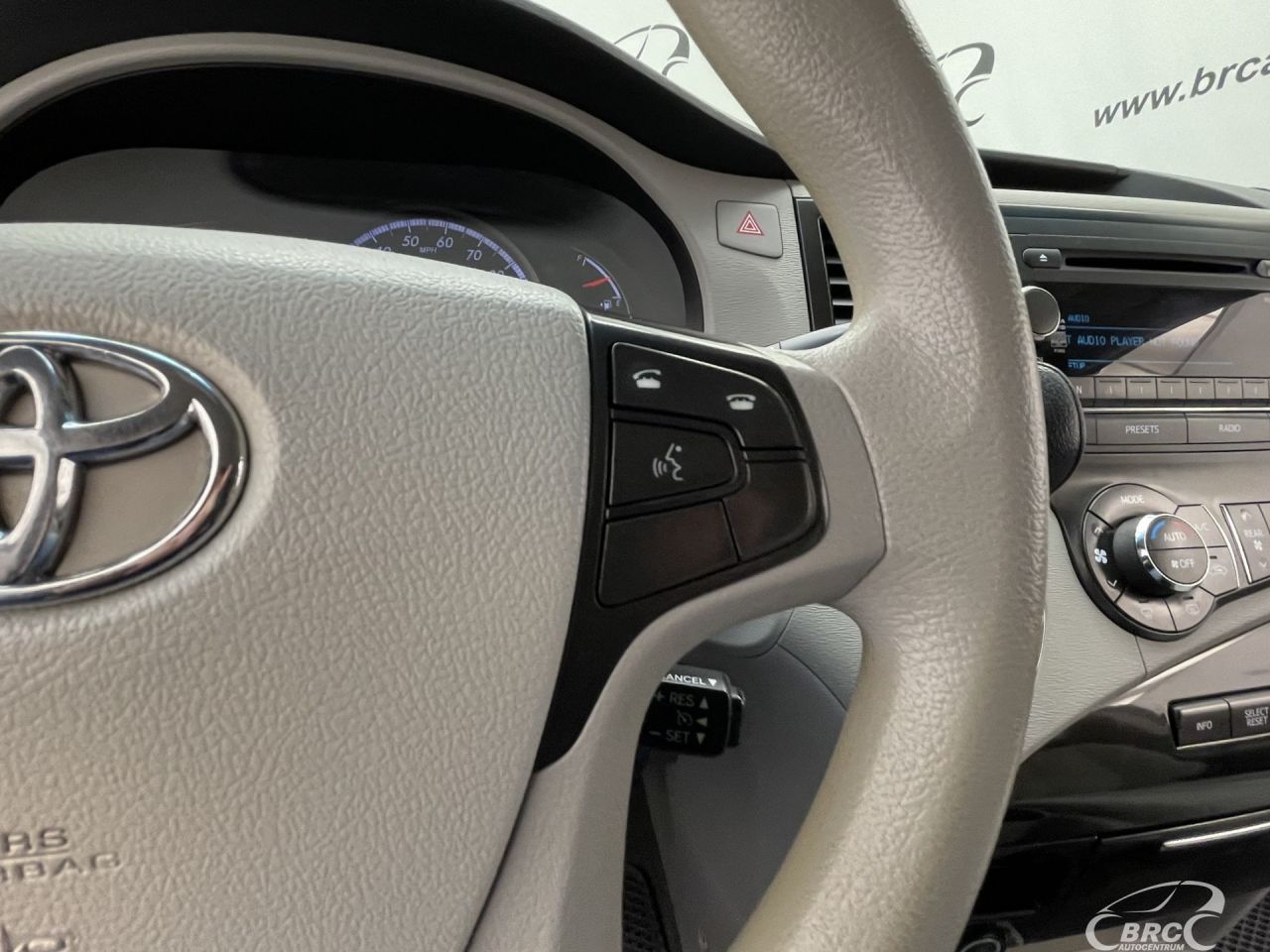 Toyota Sienna | 32