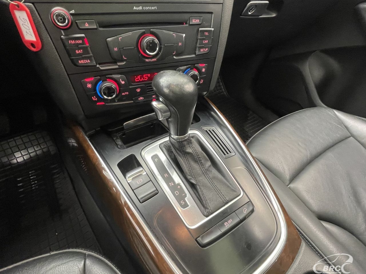 Audi Q5 | 24