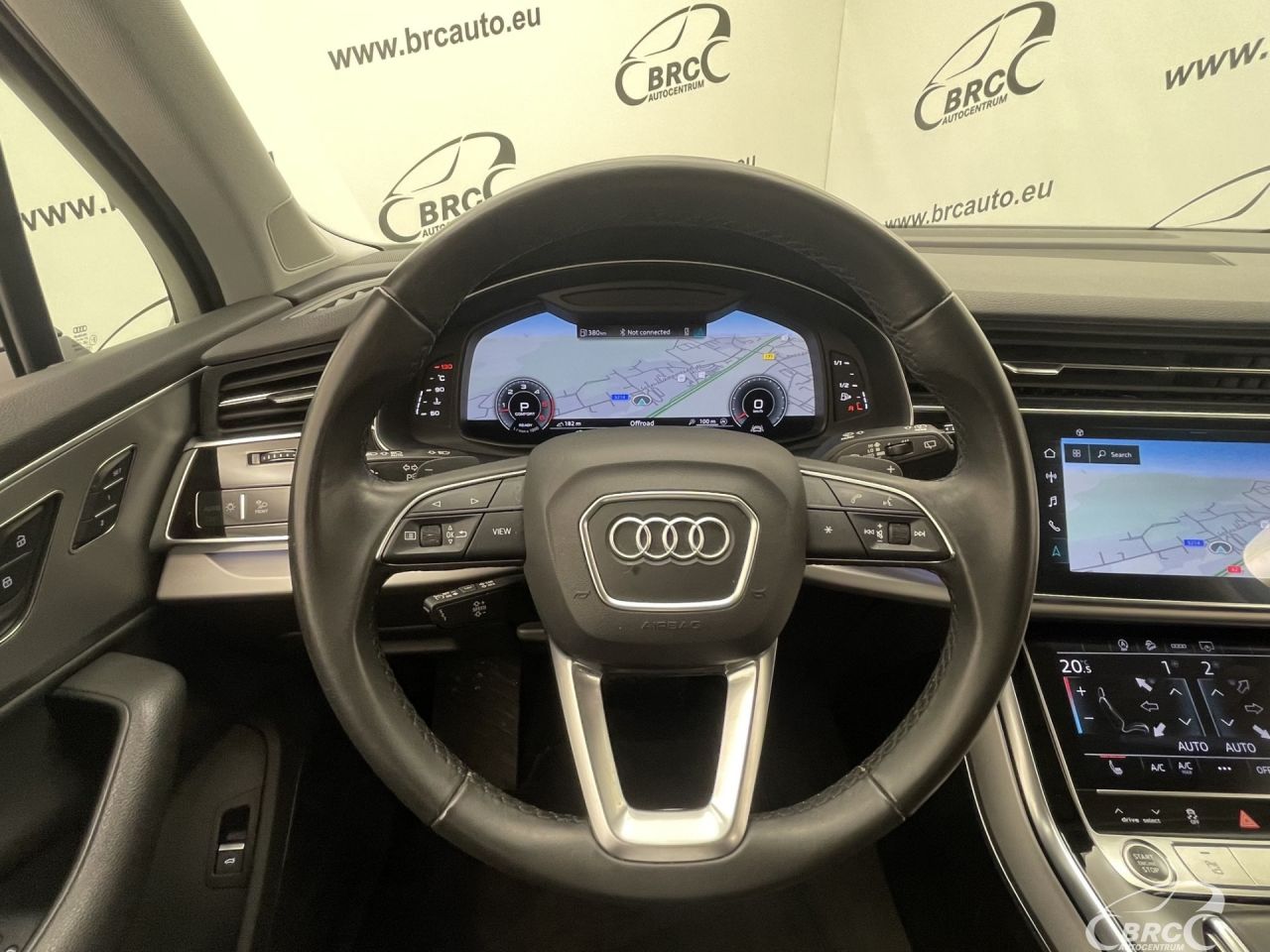 Audi Q7 | 26