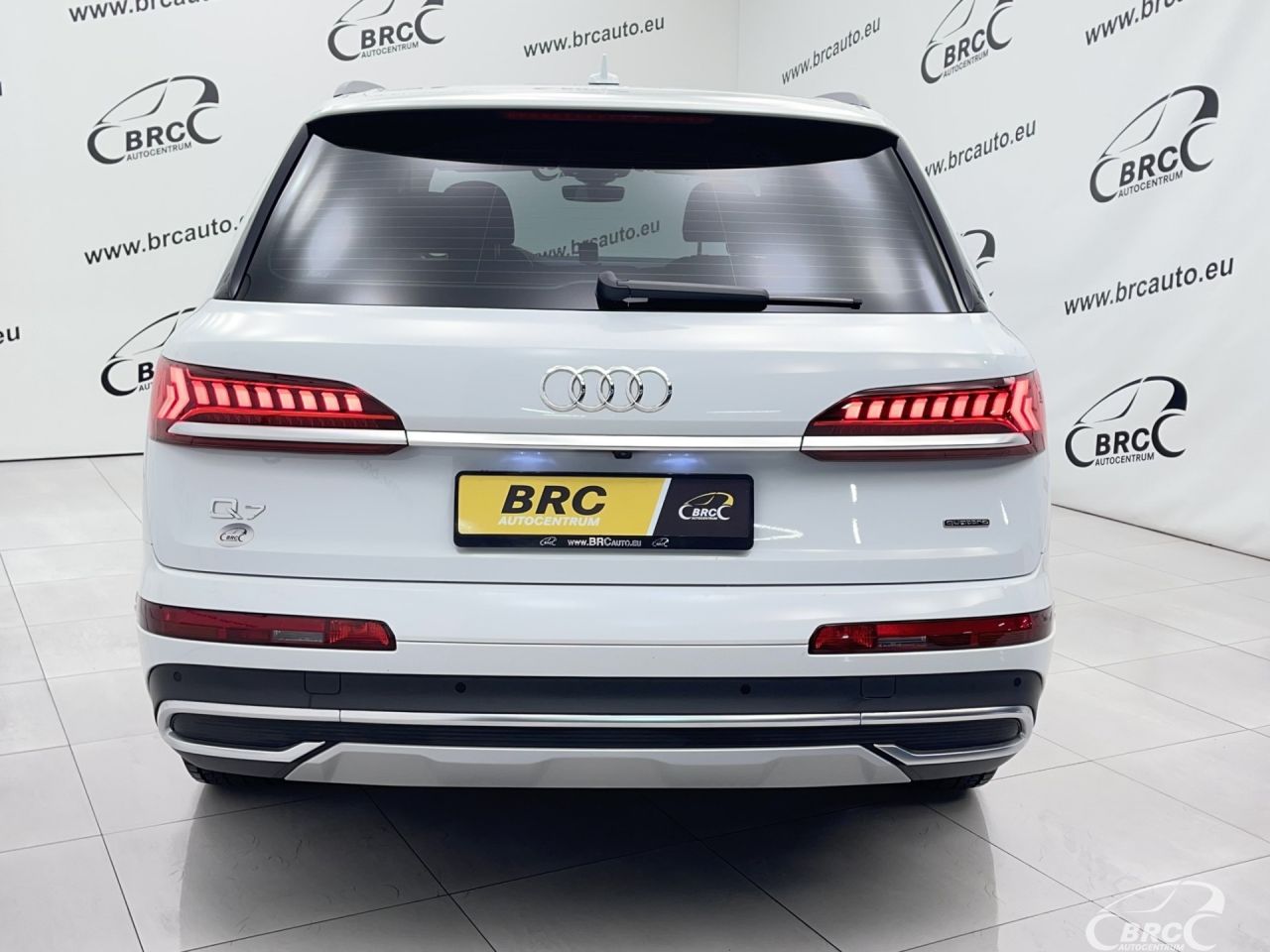 Audi Q7 | 46