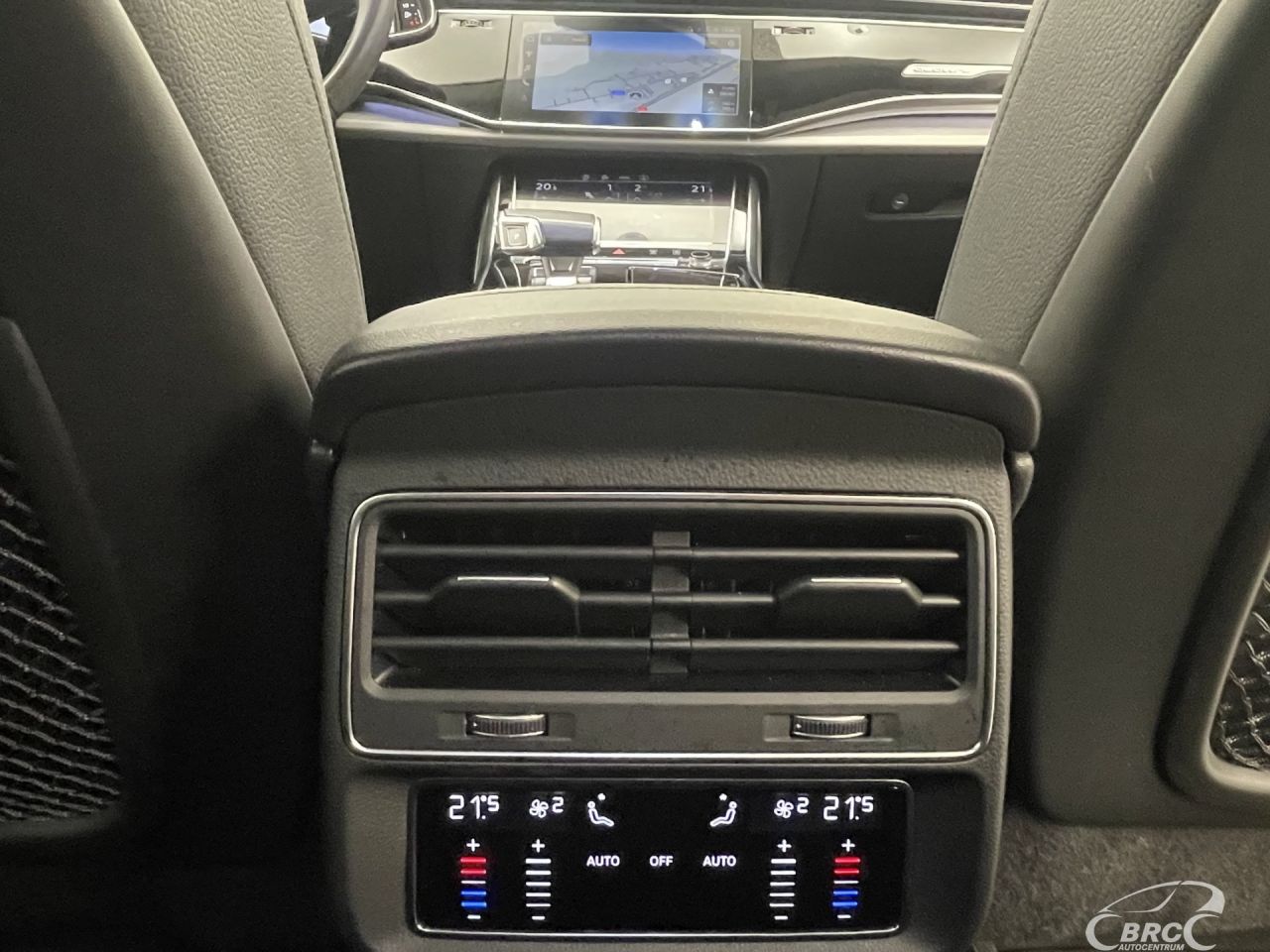 Audi Q7 | 12