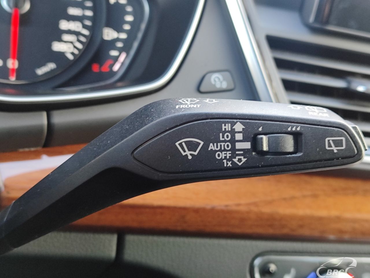 Audi Q5 | 32