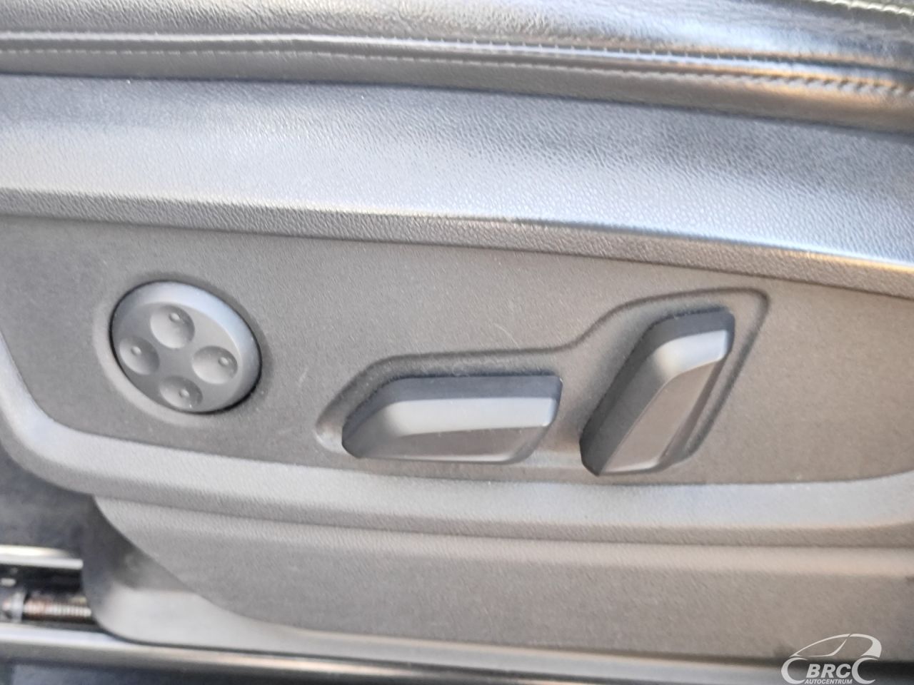 Audi Q5 | 25