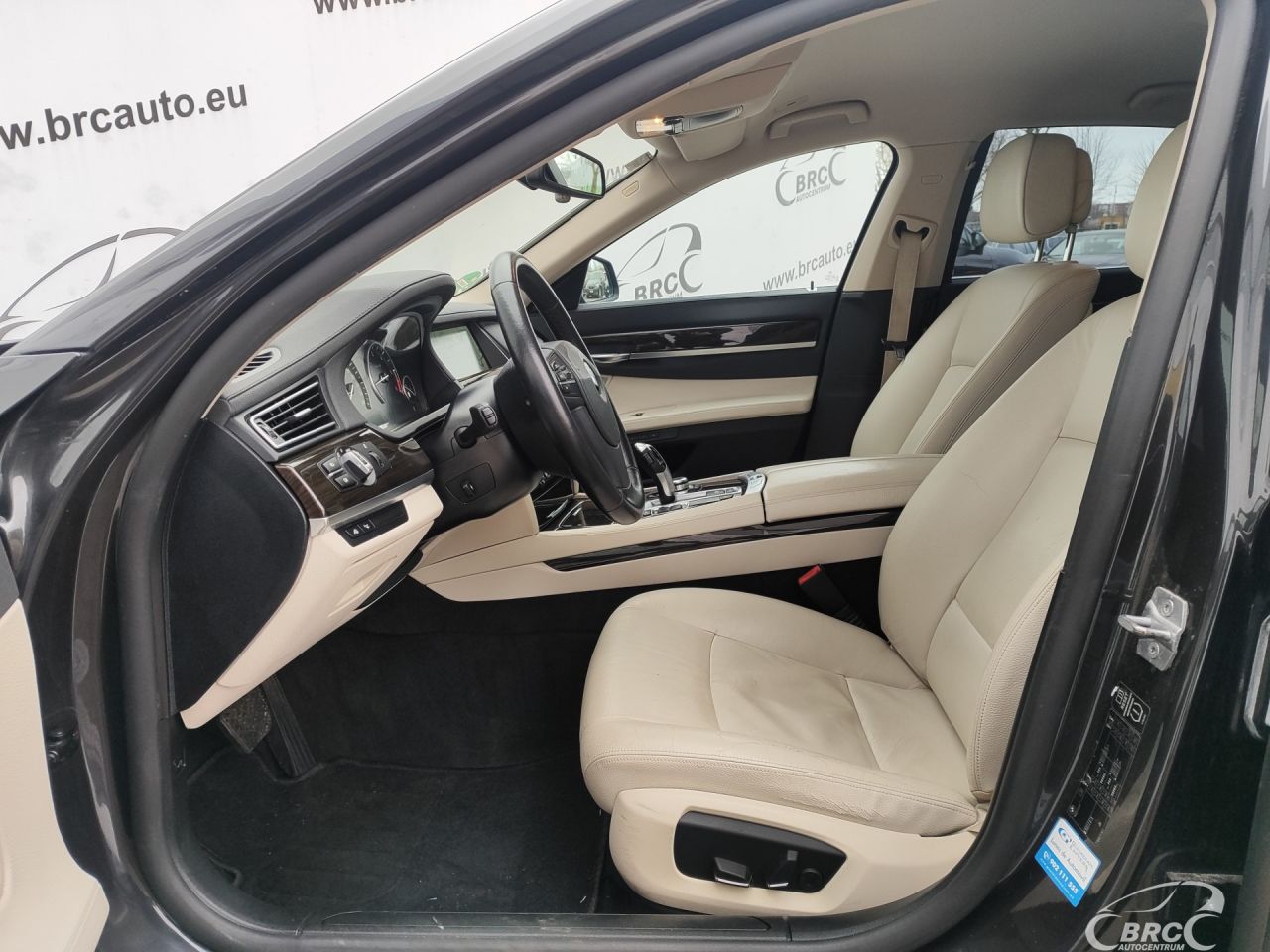 BMW 730 | 26