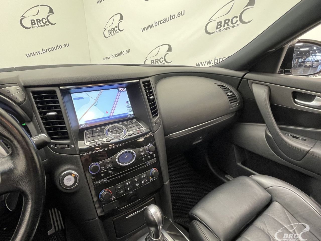 Infiniti QX70 | 27