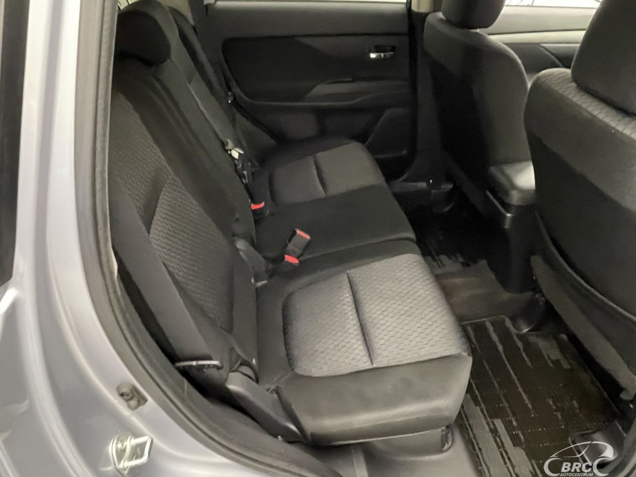 Mitsubishi Outlander | 9