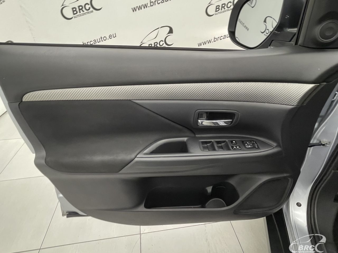 Mitsubishi Outlander | 18
