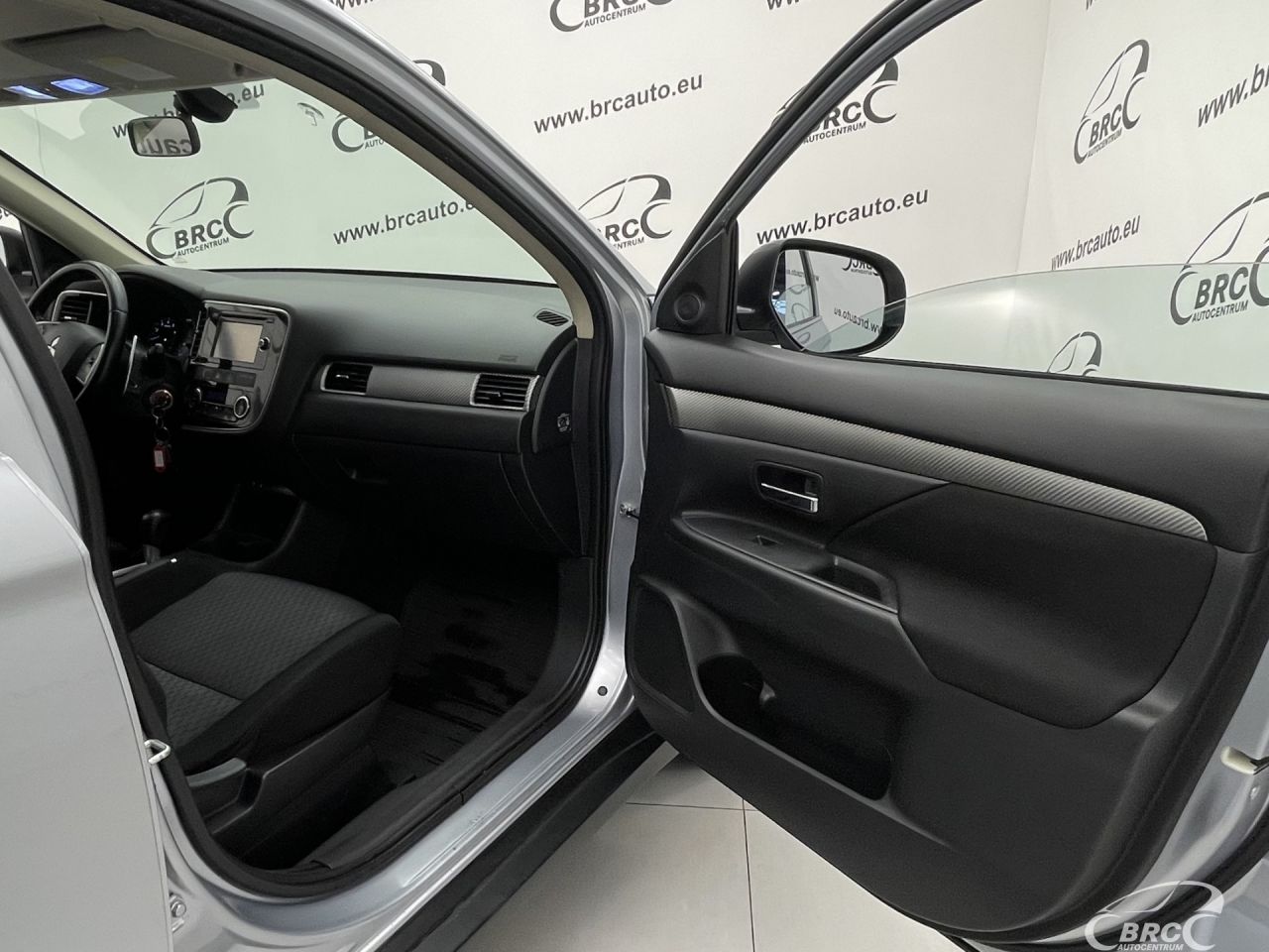 Mitsubishi Outlander | 7