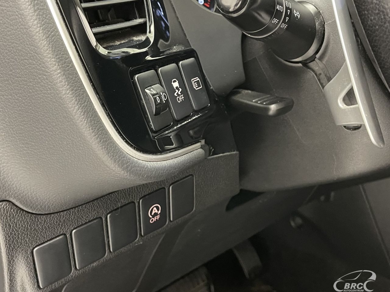 Mitsubishi Outlander | 24
