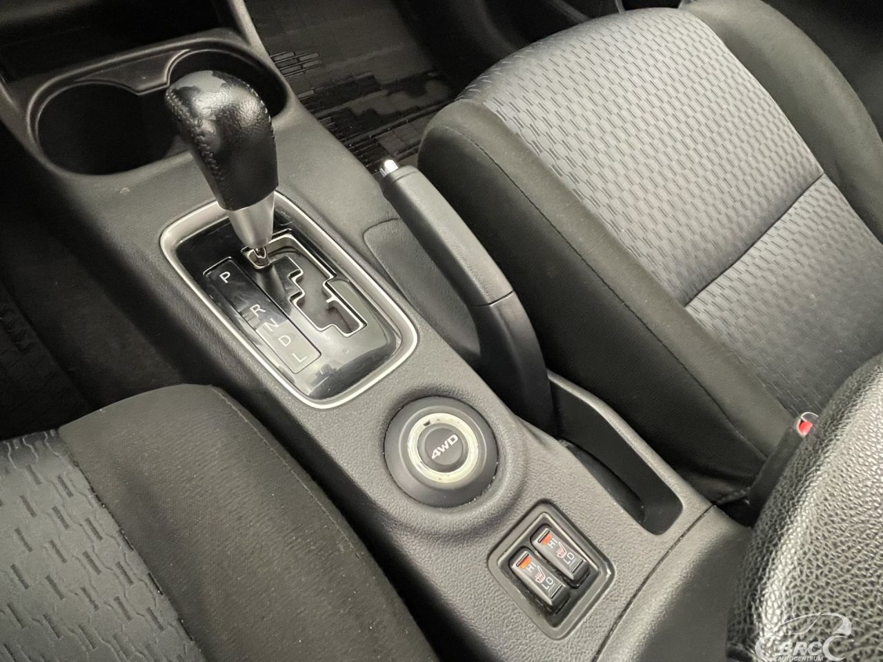 Mitsubishi Outlander | 25