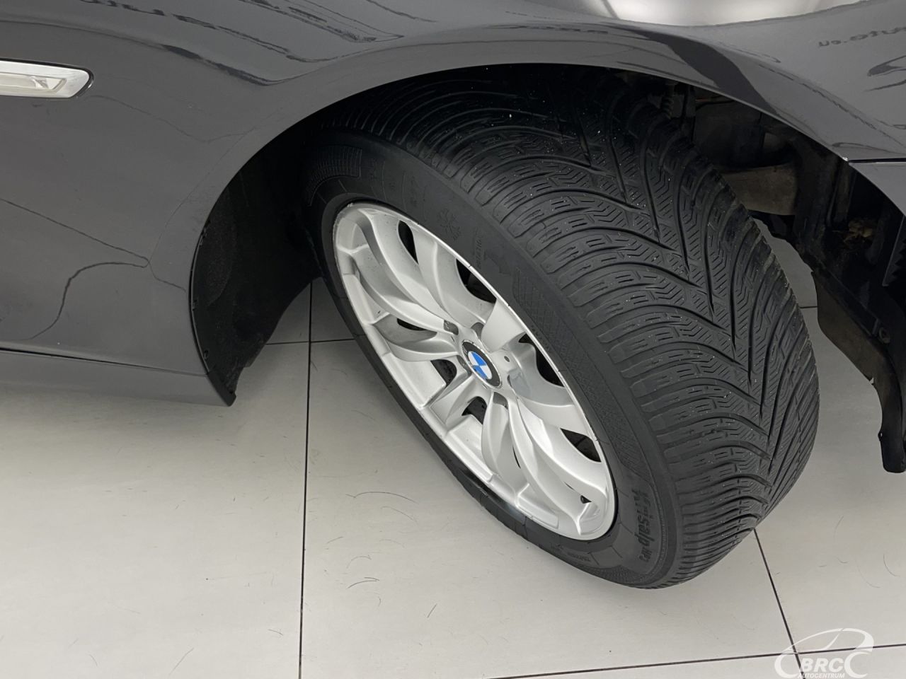 BMW 520 | 48