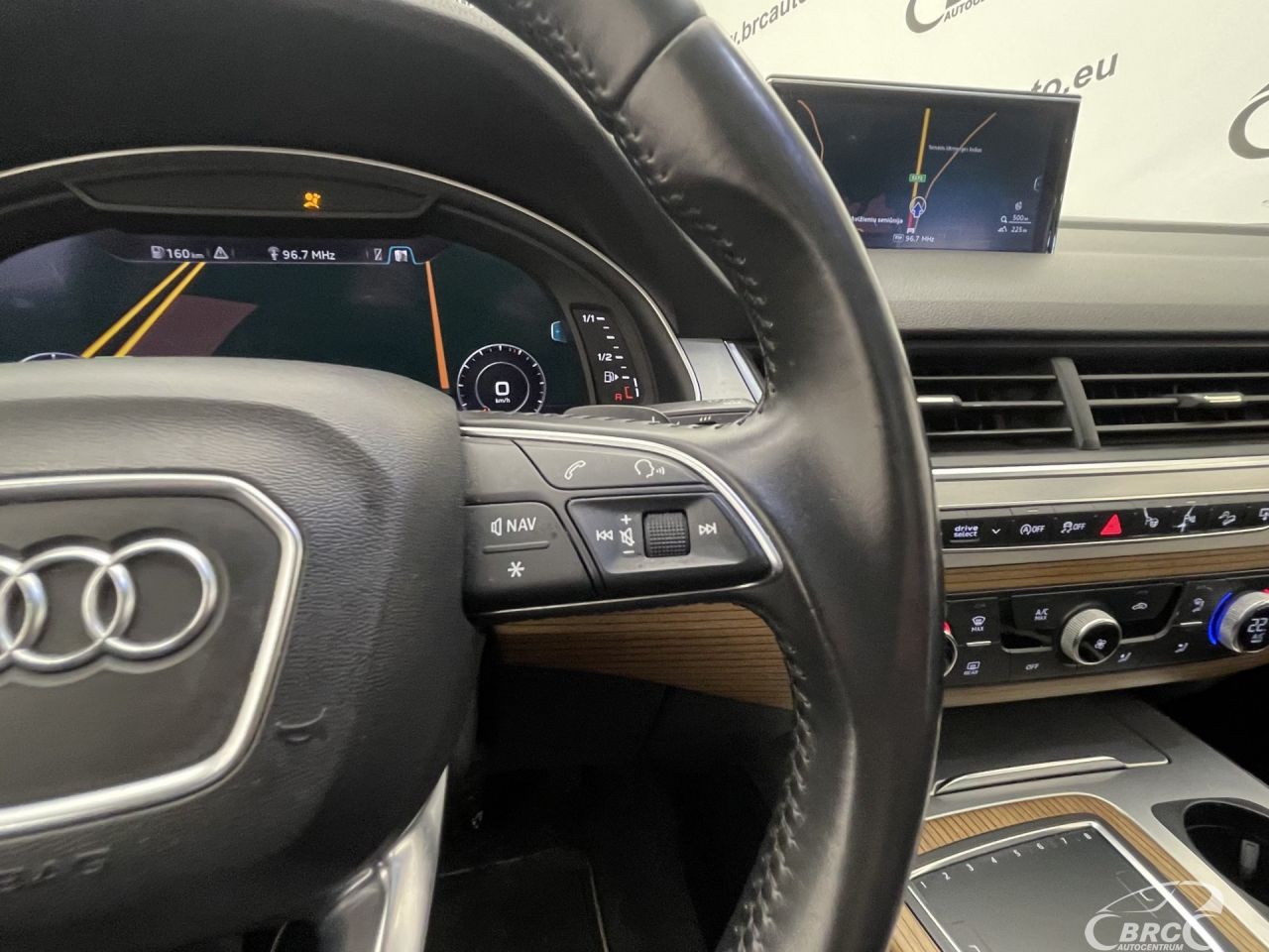 Audi Q7 | 33