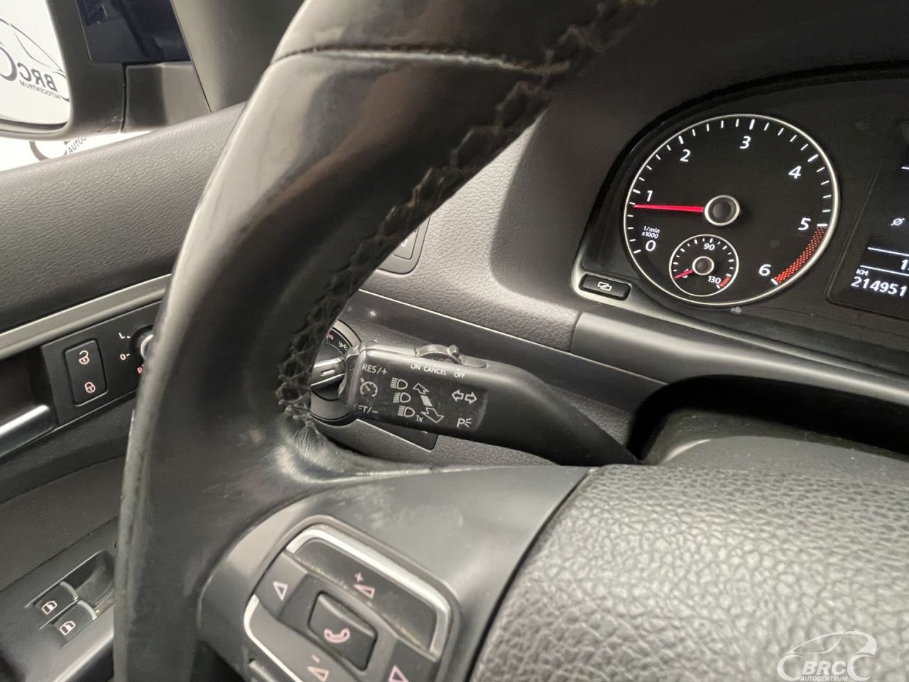 Volkswagen Touran | 28