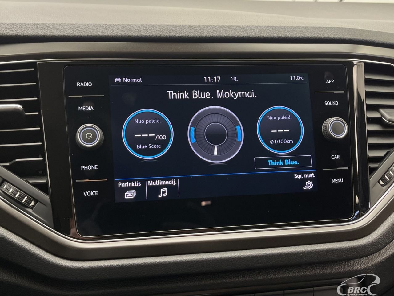Volkswagen T-Roc | 37