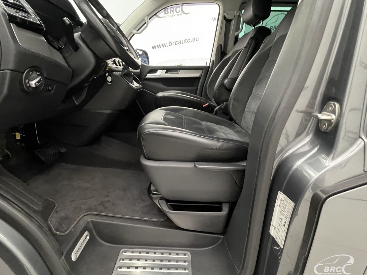 Volkswagen Multivan | 21