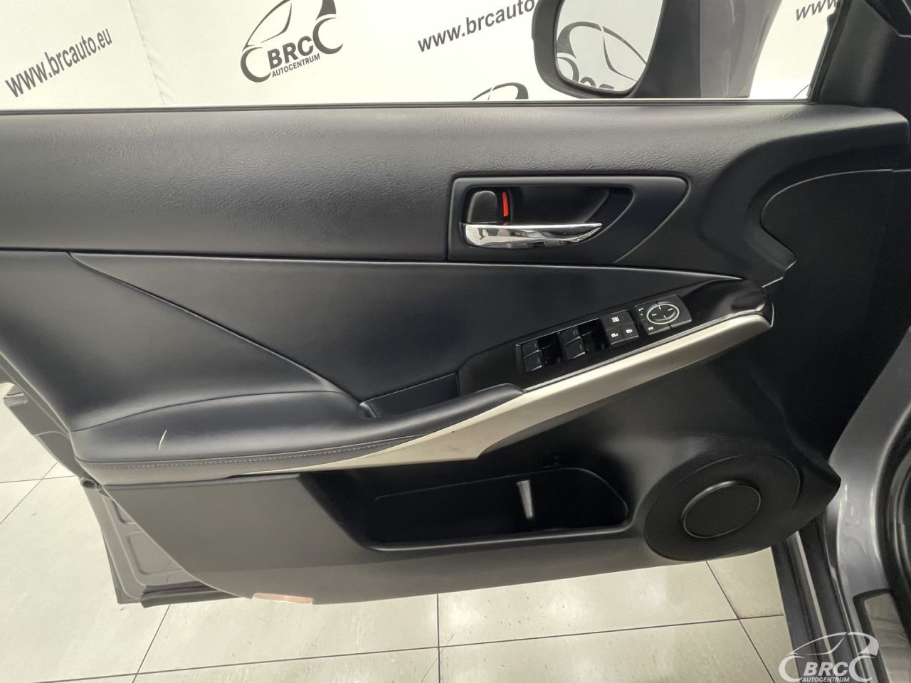 Lexus IS 250 | 18