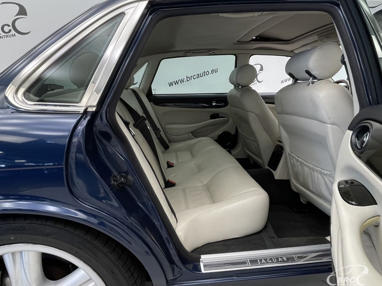 Jaguar XJR | 9