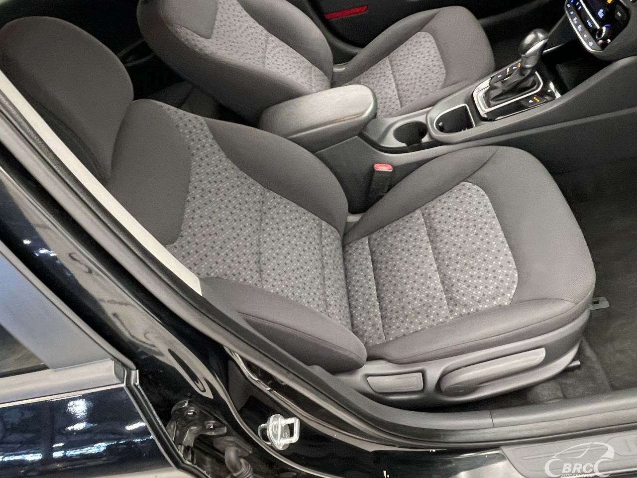 Hyundai IONIQ | 4