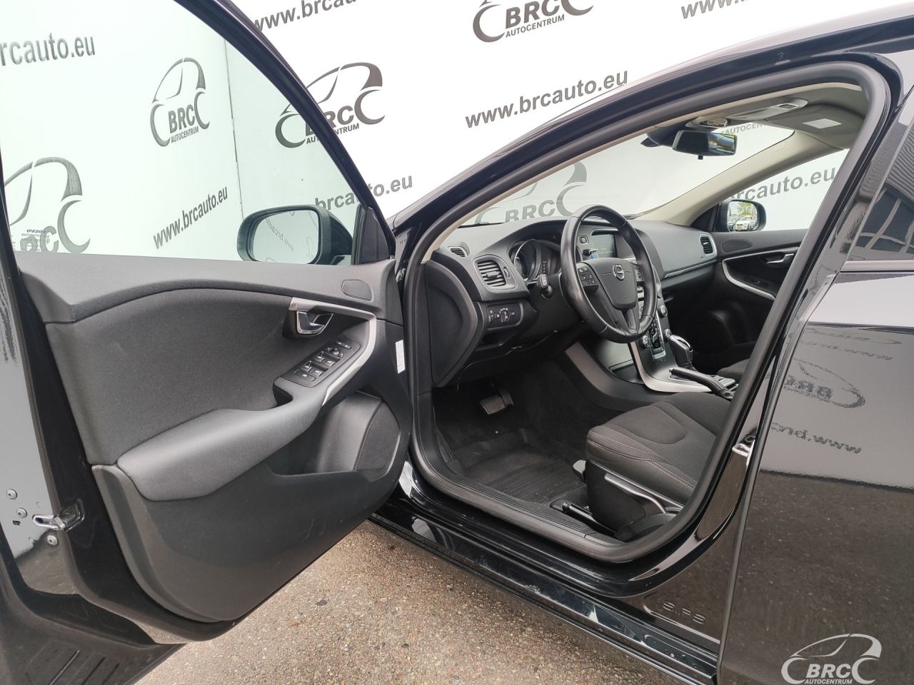 Volvo V40 | 16