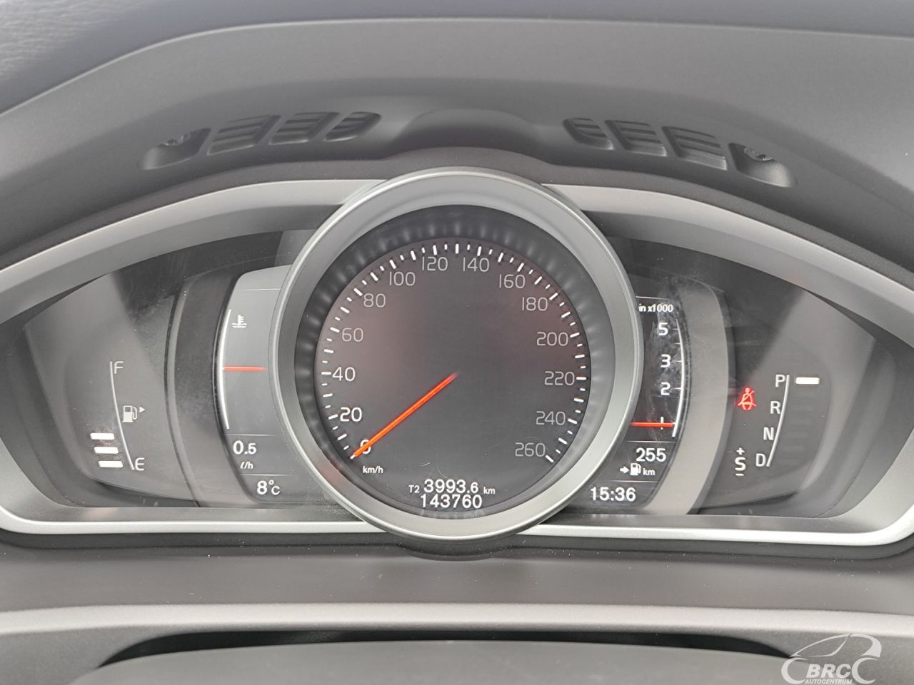 Volvo V40 | 25