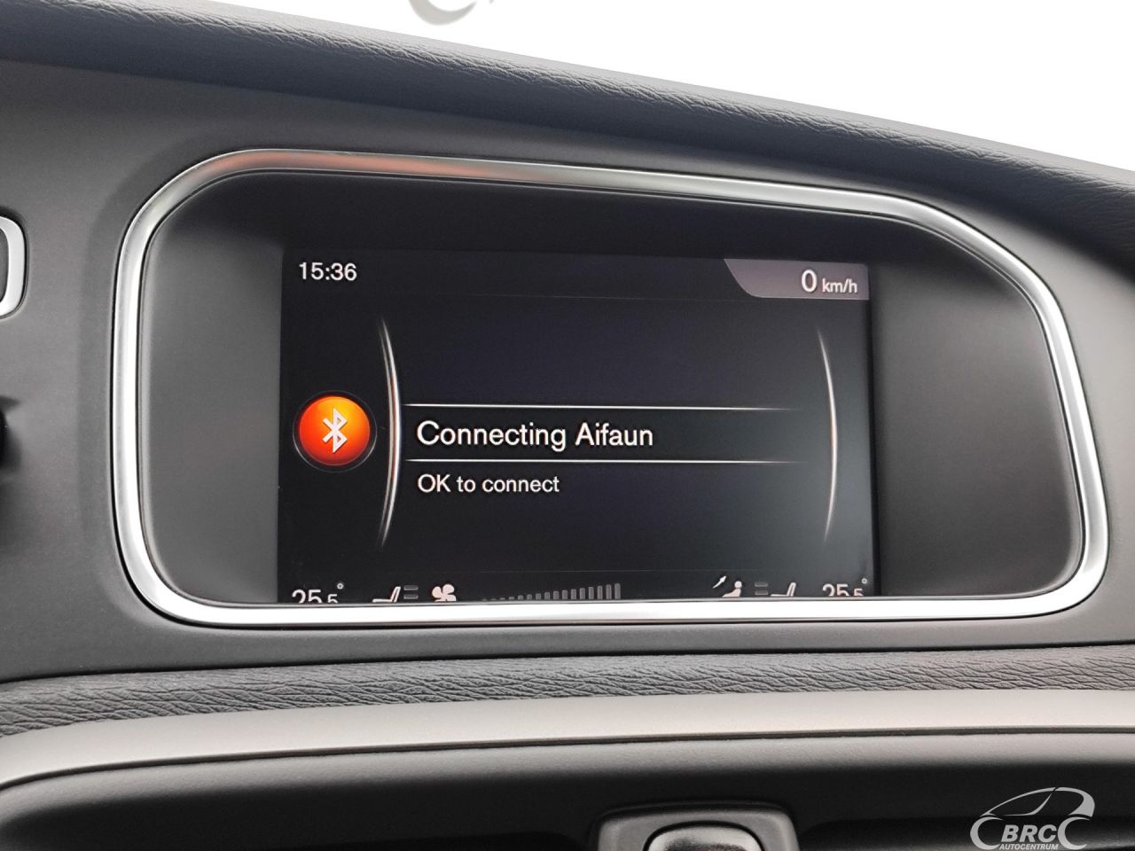Volvo V40 | 29