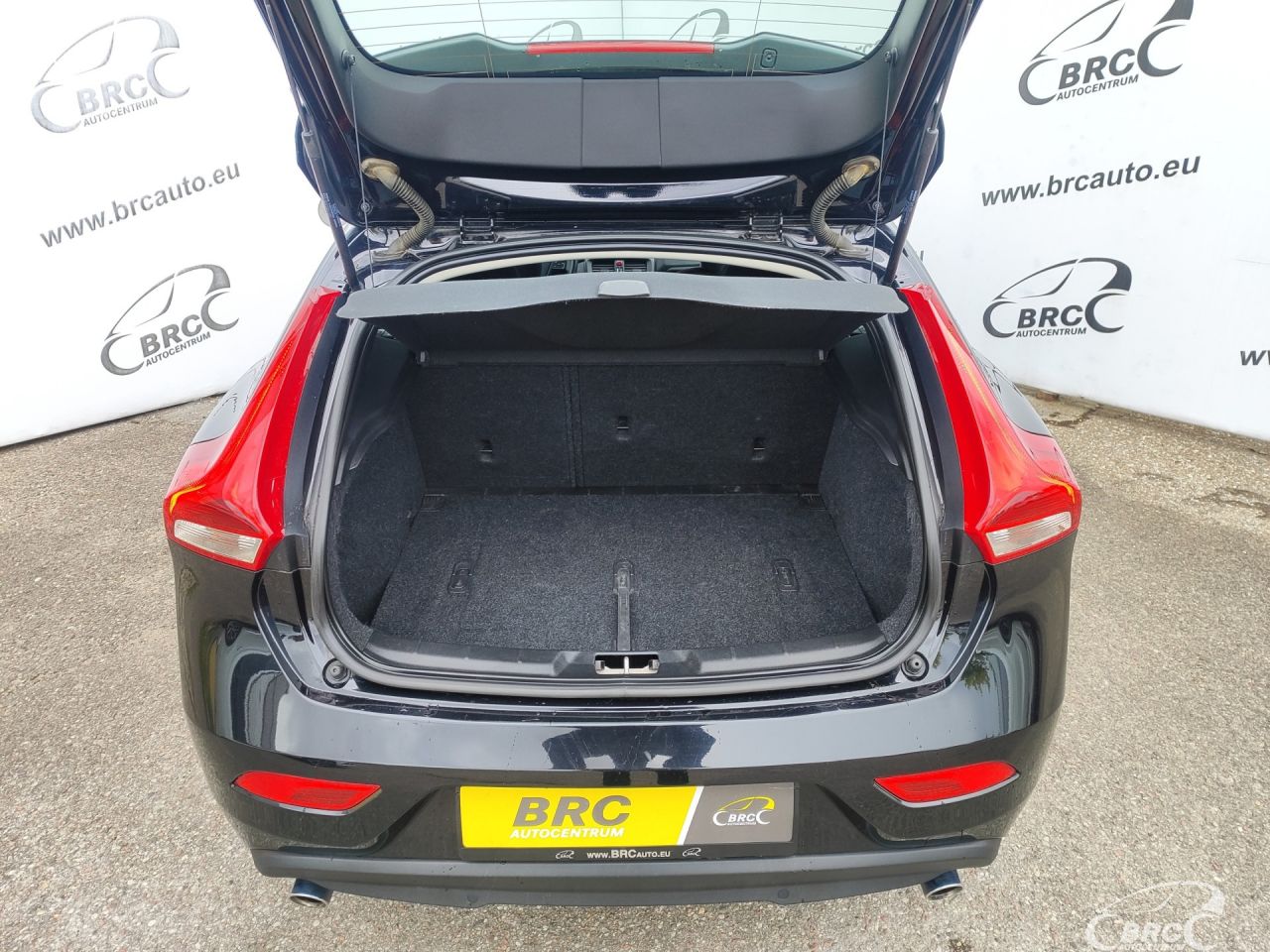 Volvo V40 | 11