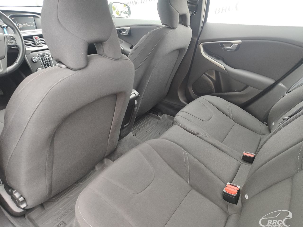 Volvo V40 | 14
