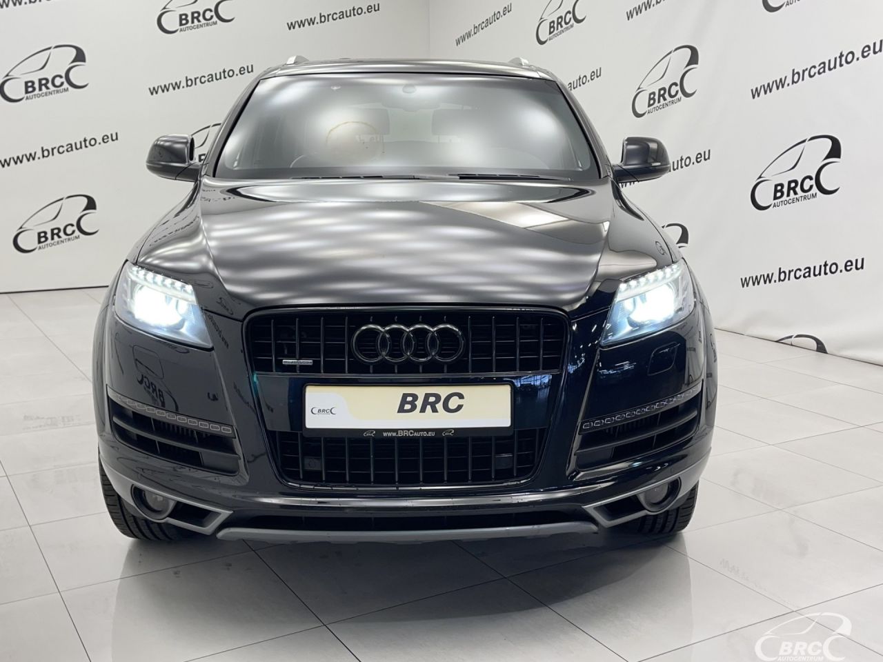 Audi Q7 | 50