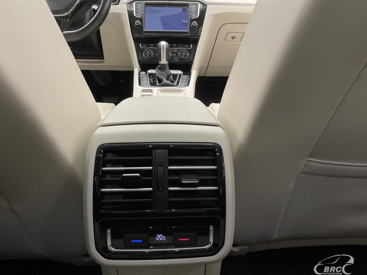 Volkswagen Passat | 13