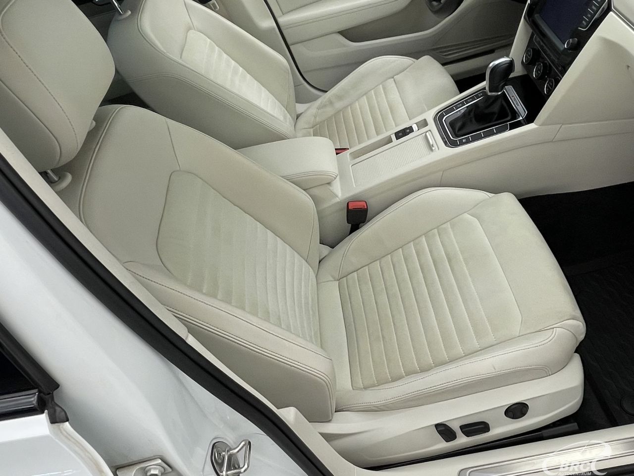 Volkswagen Passat | 4