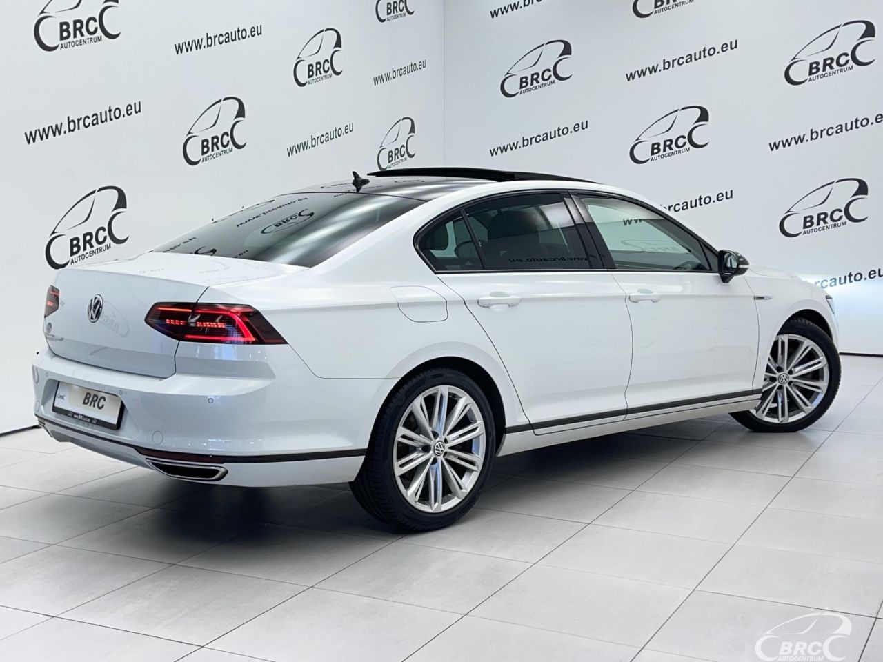 Volkswagen Passat | 1