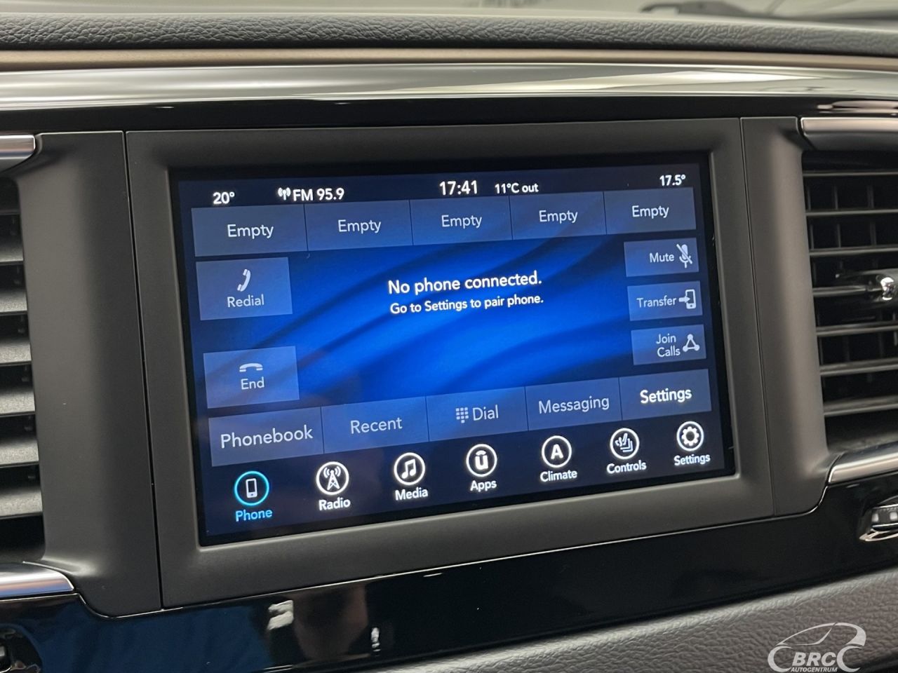 Chrysler Pacifica | 34