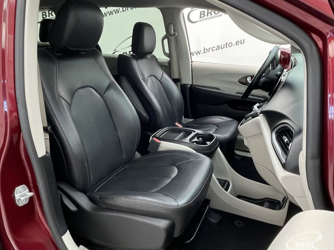 Chrysler Pacifica | 6