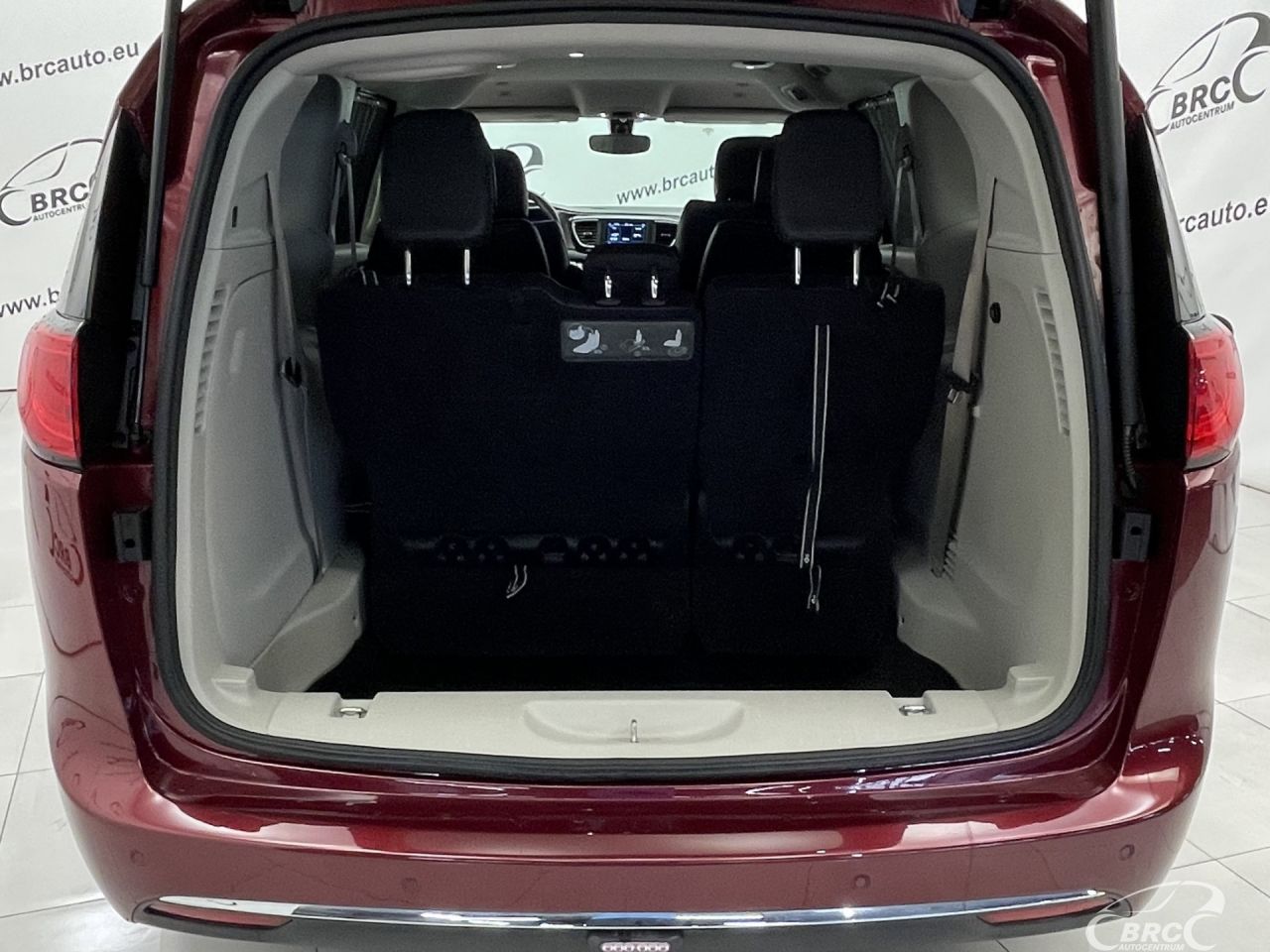 Chrysler Pacifica | 42