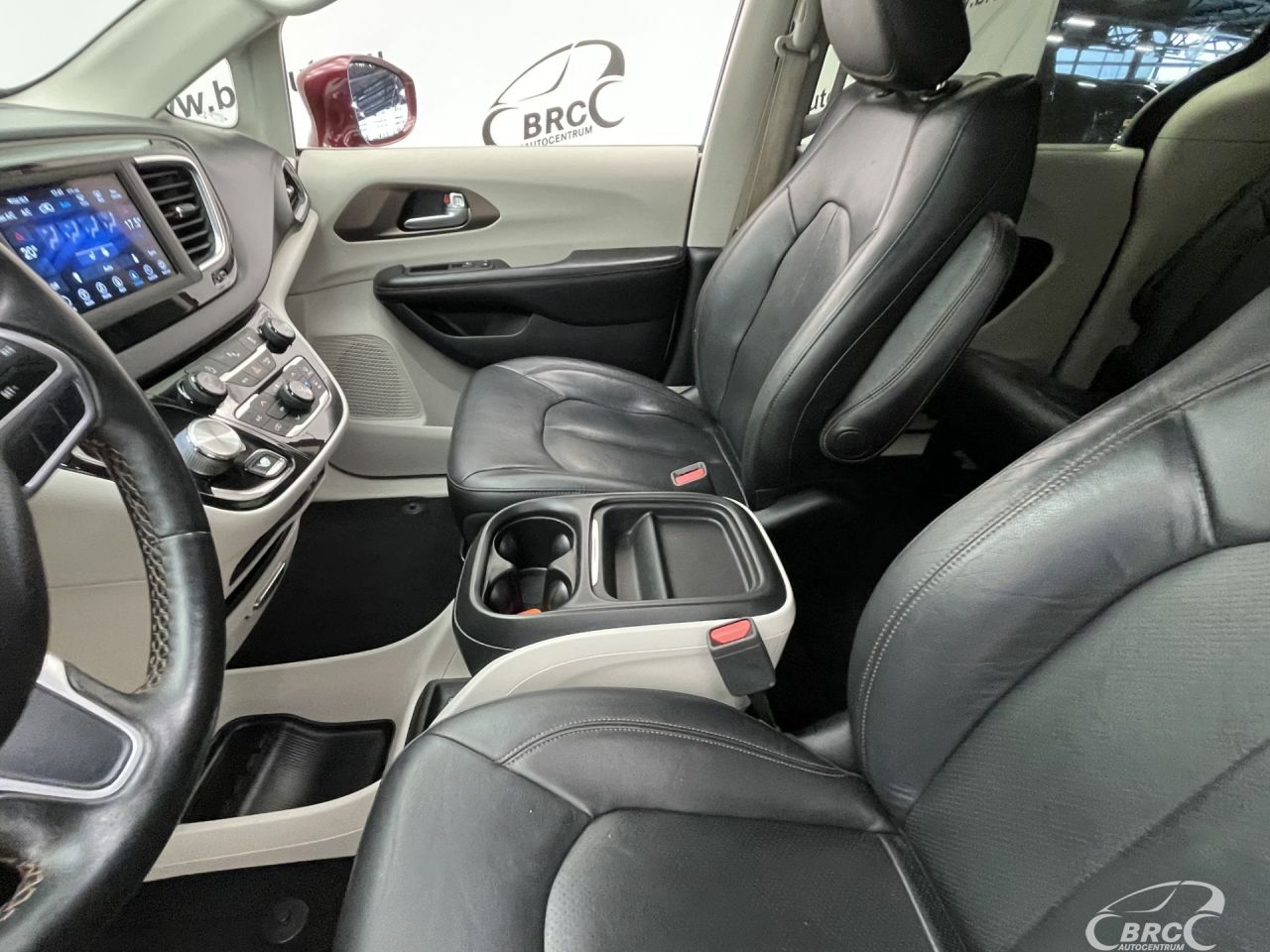 Chrysler Pacifica | 25