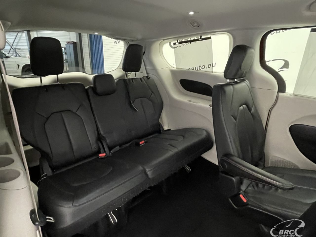 Chrysler Pacifica | 13
