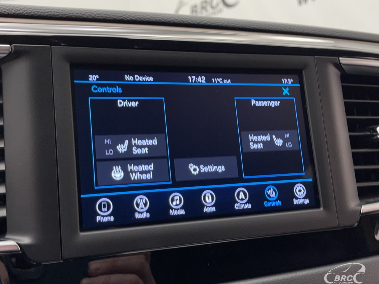 Chrysler Pacifica | 39