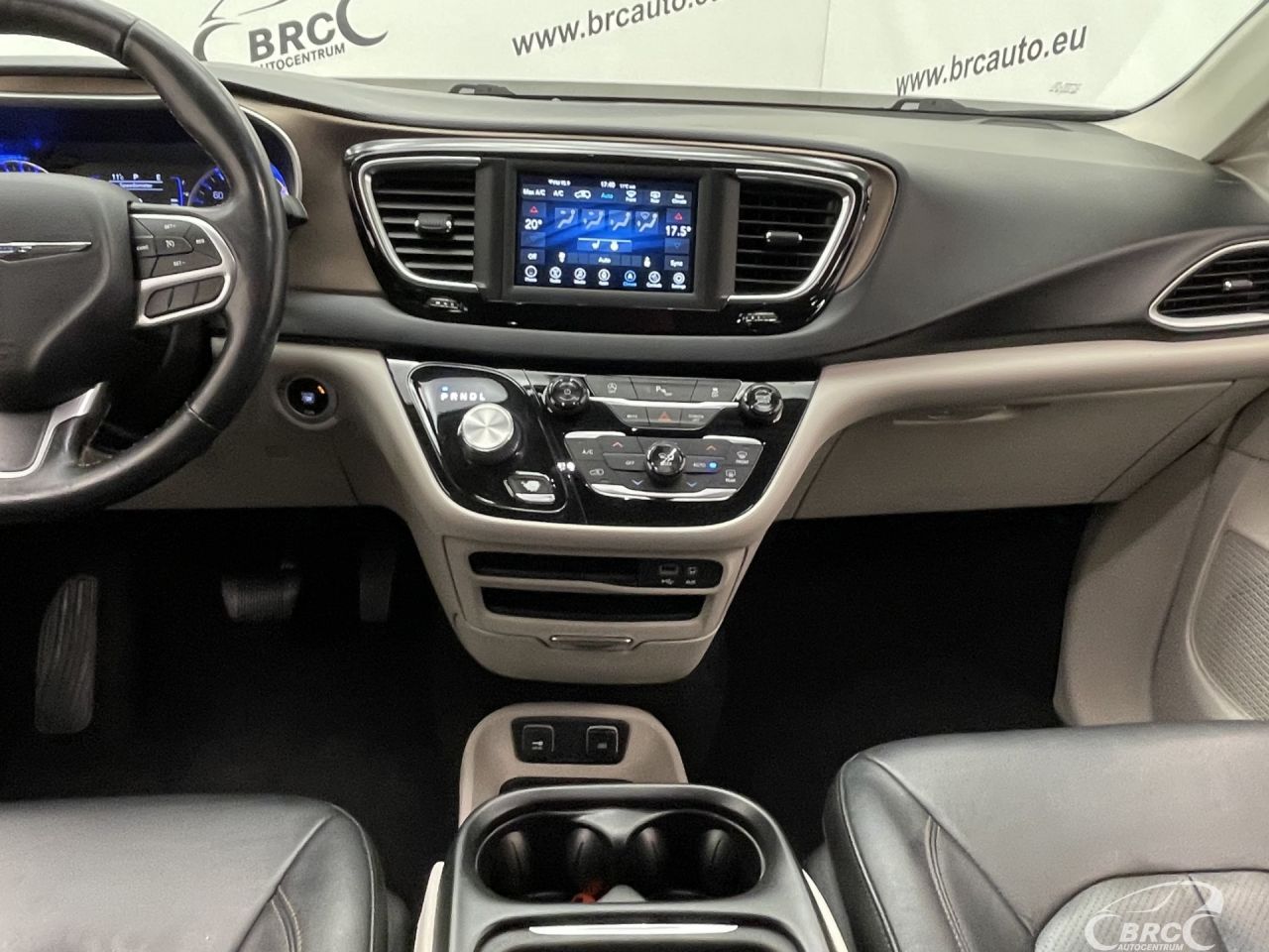 Chrysler Pacifica | 15