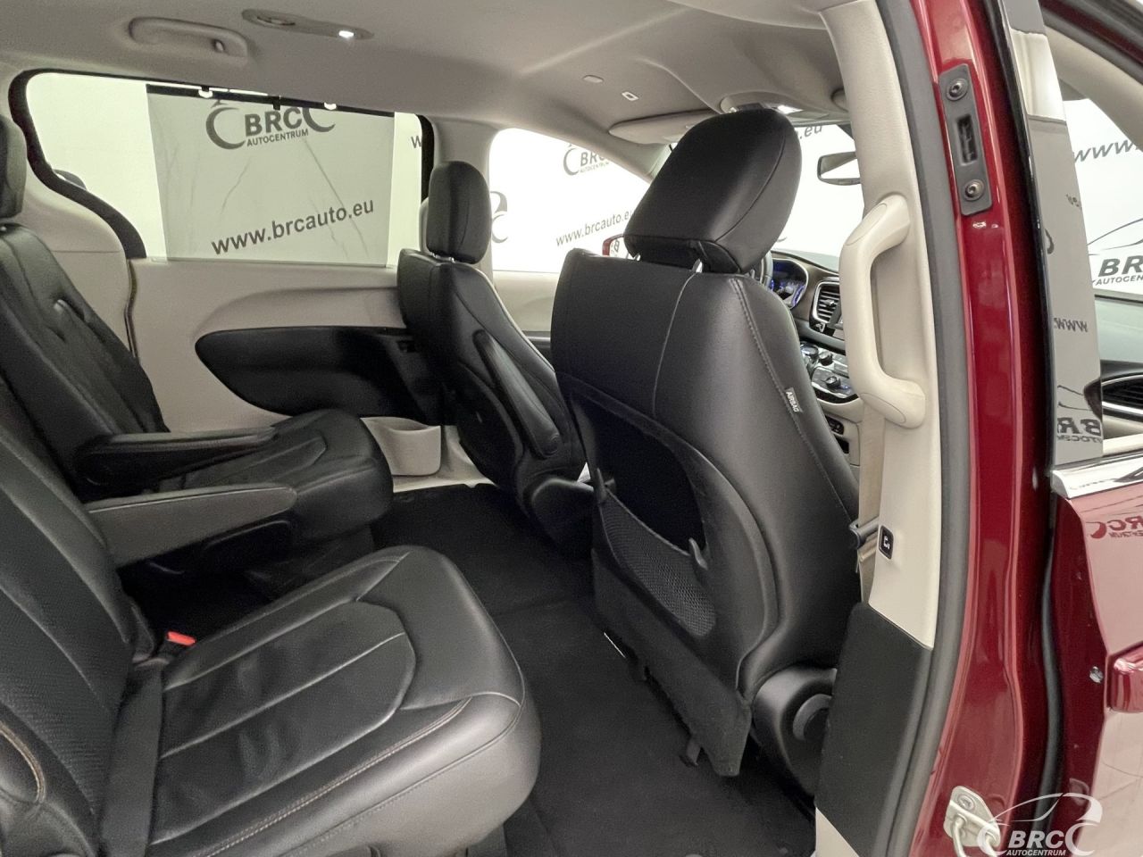 Chrysler Pacifica | 11