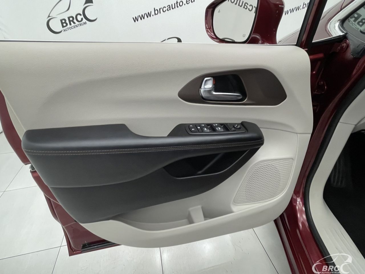 Chrysler Pacifica | 21