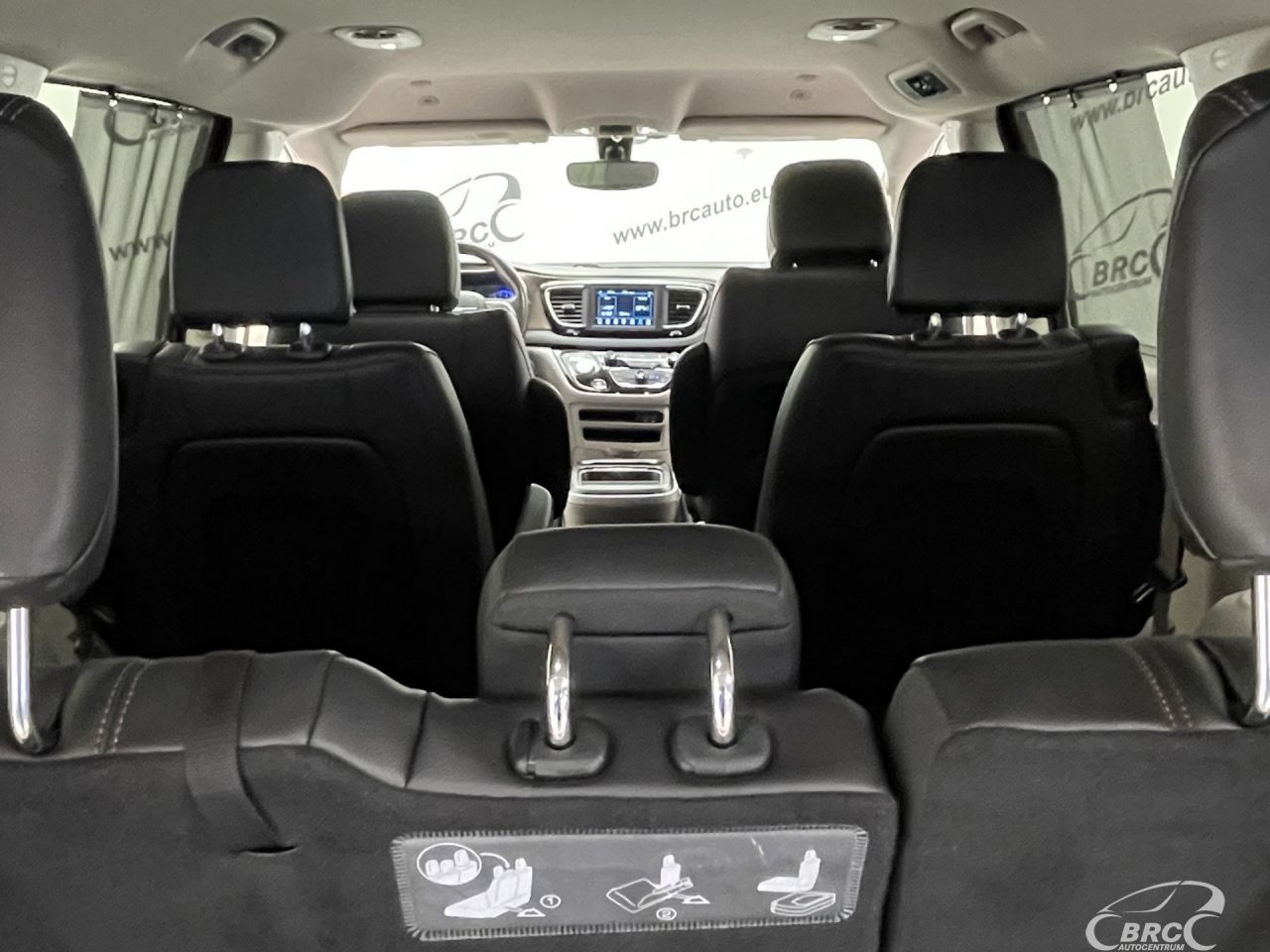 Chrysler Pacifica | 44