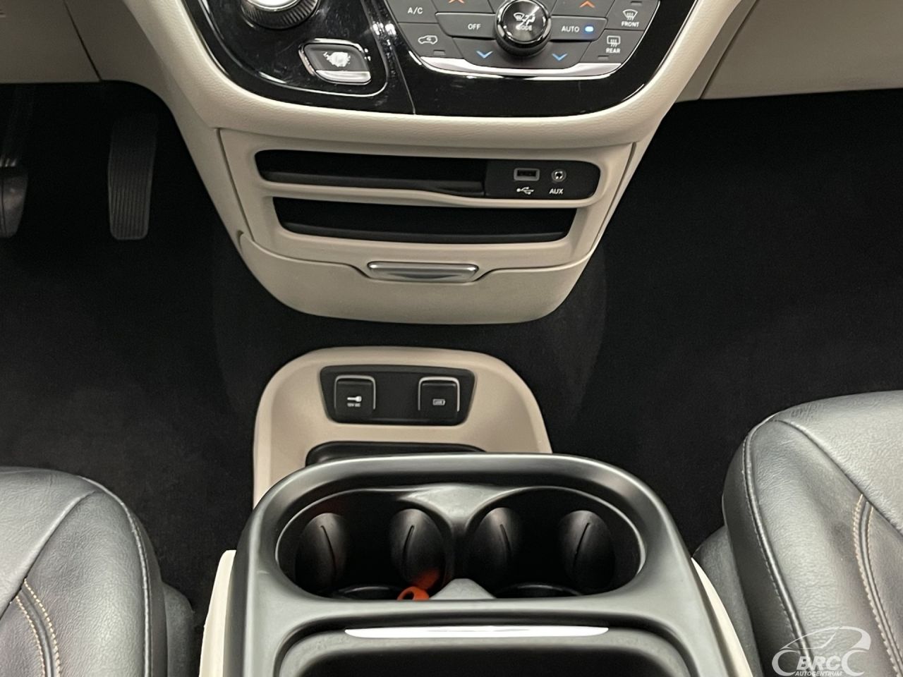 Chrysler Pacifica | 18
