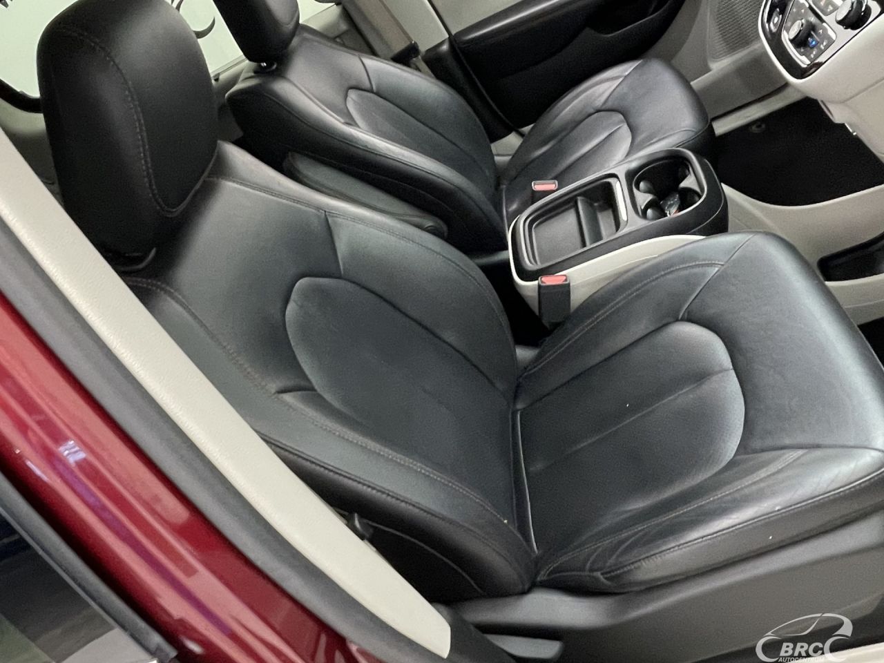 Chrysler Pacifica | 4