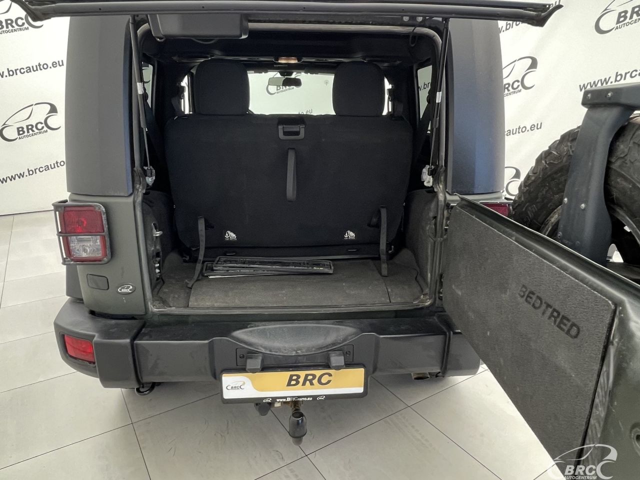 Jeep Wrangler | 32